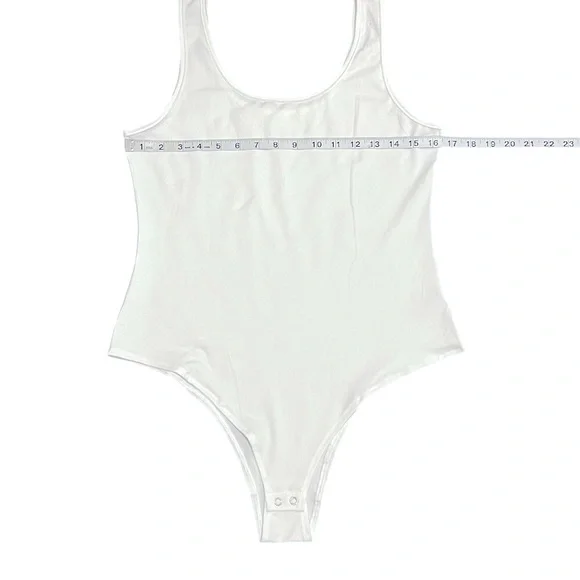 New Body Suit White Scoop Neckline and Wide Straps Size: Large - Picture 4 of 4